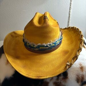 NWT Yellowstone Yellow Pendleton cowgirl hat